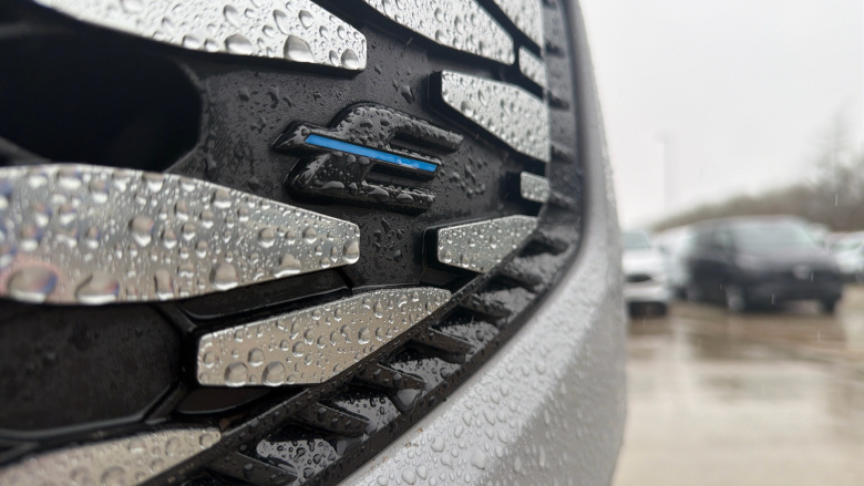 Ford Transit Custom E-320 L1 Rwd 100kW 65kWh H1 Van Limited Auto